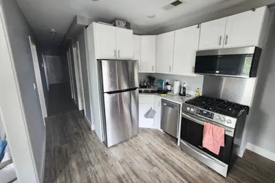3 Beacon St #2r