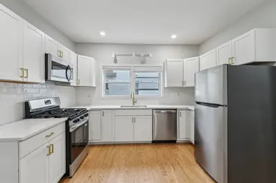7 Hawthorne St #1