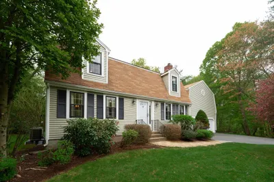4 Shepardsville Drive 1