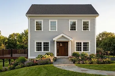 349 SW Main St 1