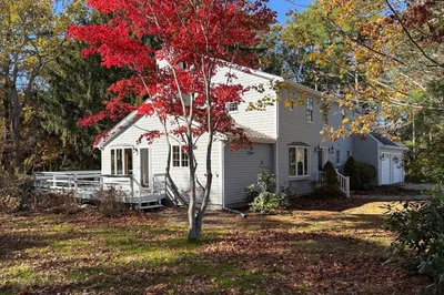 1 Pine Tree Dr 1