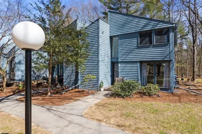 611 Old Stone Brook #611