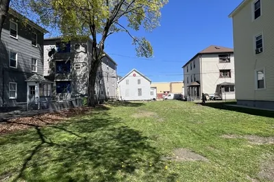 13 Sigel St 1