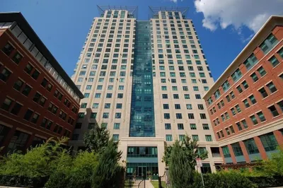 1 Nassau St #1603