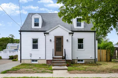 22 Ruggles St 1