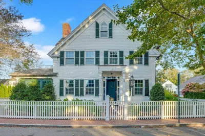 52 South Summer Street 1