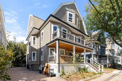 46 Simpson Ave #A