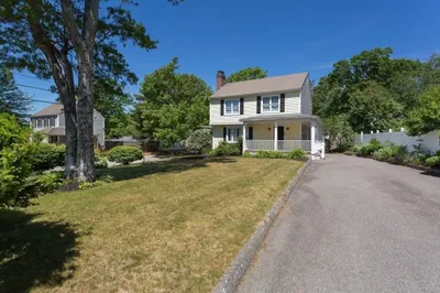132 Lake Drive 1