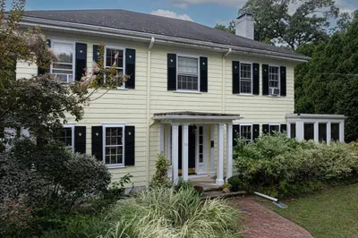 25 Highland St 1