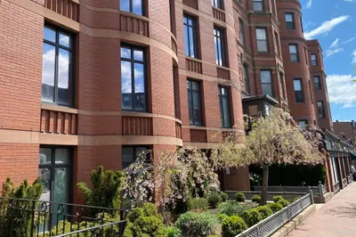 424 Massachusetts Avenue #302
