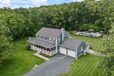19 Azalea Dr