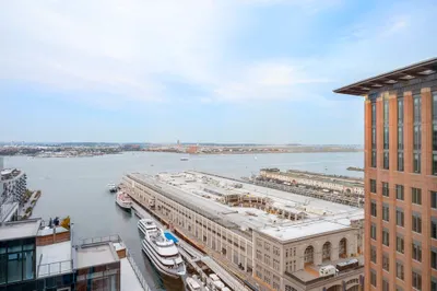 135 Seaport Boulevard #2201 1