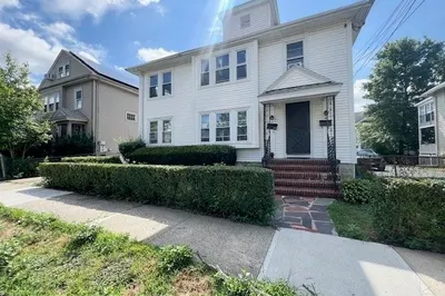 28 Chandler Ave #28