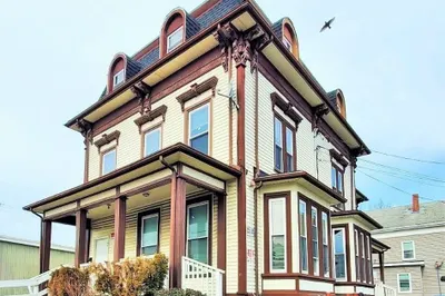 57 Pleasant St #1