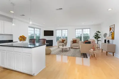 1306 Columbia Road #5A 1