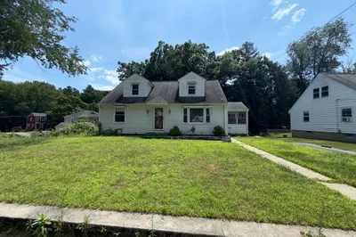 30 Brook Rd