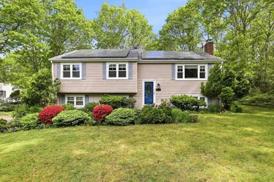 17 Briggs Ave 1