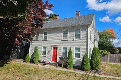 17 Andover St #1