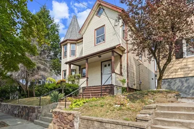 74 Summer St 1