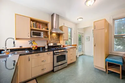 46 Sycamore St 1