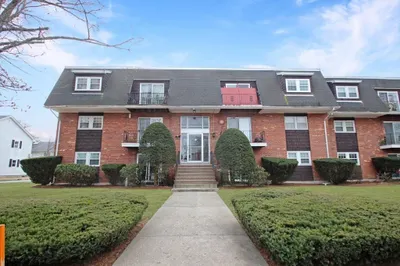 23 Pilgrim Cir #D 1