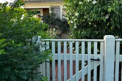 206 Kates Path #206 1