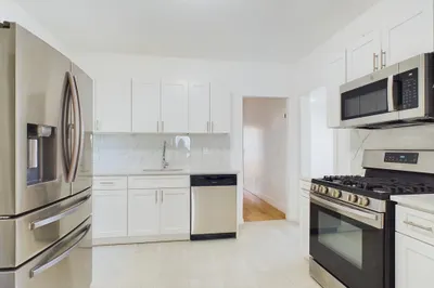 428 Main St #1