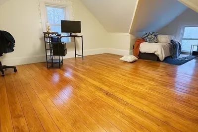 10 Eldora St 1