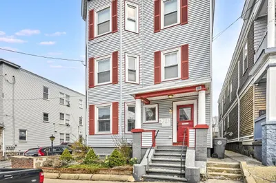 14 Cottage St #1