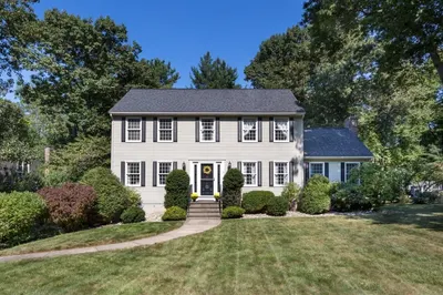 5 Evergreen Dr