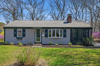 28 Pine Grove Rd