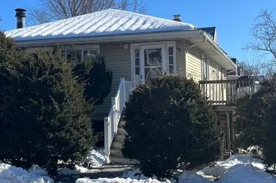 103 East Foster Street