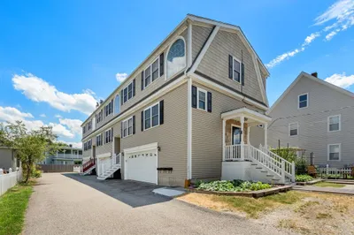12 Trafford St #2 1