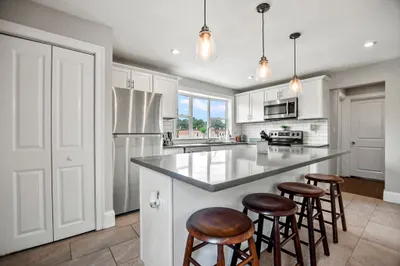 13 Town Hill St #2