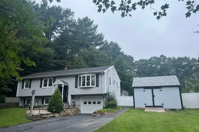 60 Pond St 1