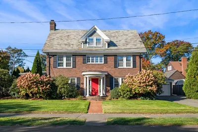 6 Estabrook Road 1