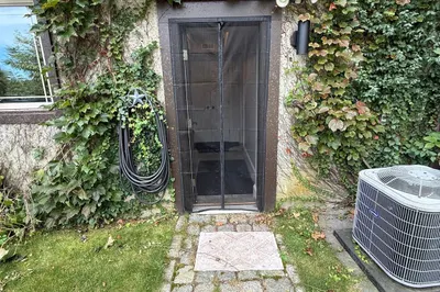 4 Robin Hood Road #1 1