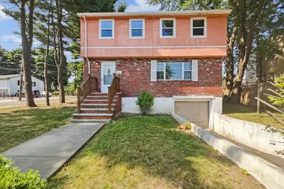 15 Fensmere Rd 1