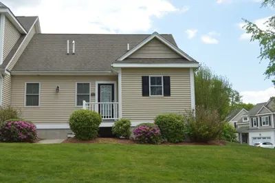 39 Meetinghouse Lane #39