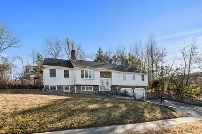 16 Albemarle Rd 1