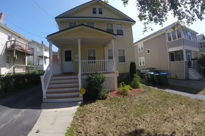 17 Clewley Rd #1