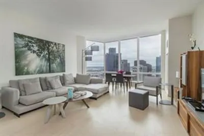 1 Franklin Street #4305 1