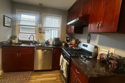 100 Colby Rd #100