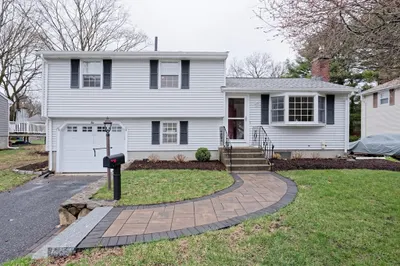 10 Costa Cir