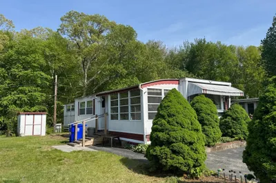 127 Mayflower Avenue 1