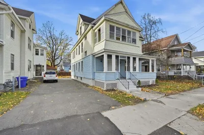 62-64 Bristol St