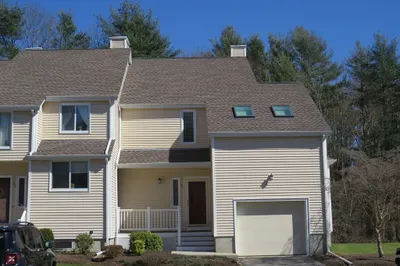 93 Gaslight Ln #93 1