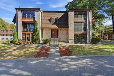 6 Greenbriar Drive #104 1