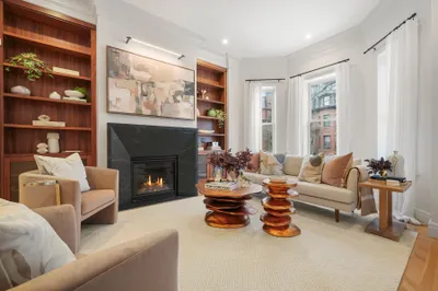 352 Marlborough St 1
