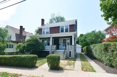 38 Winsor Ave